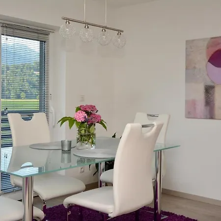 Pirhofer Apartment *