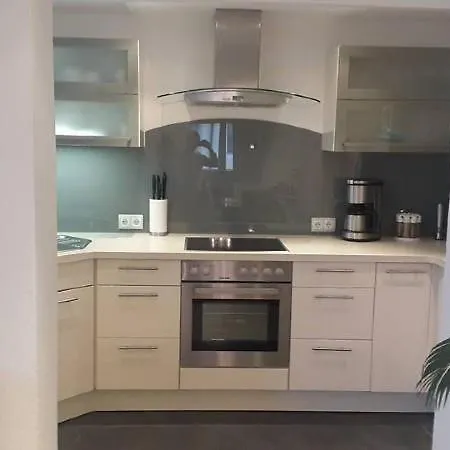 Pirhofer Apartment *